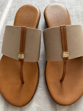 Italian Shoemakers Beige Wide-Band Slide Sandals with Tan Footbed